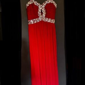 Elegant Red Strapless Dress